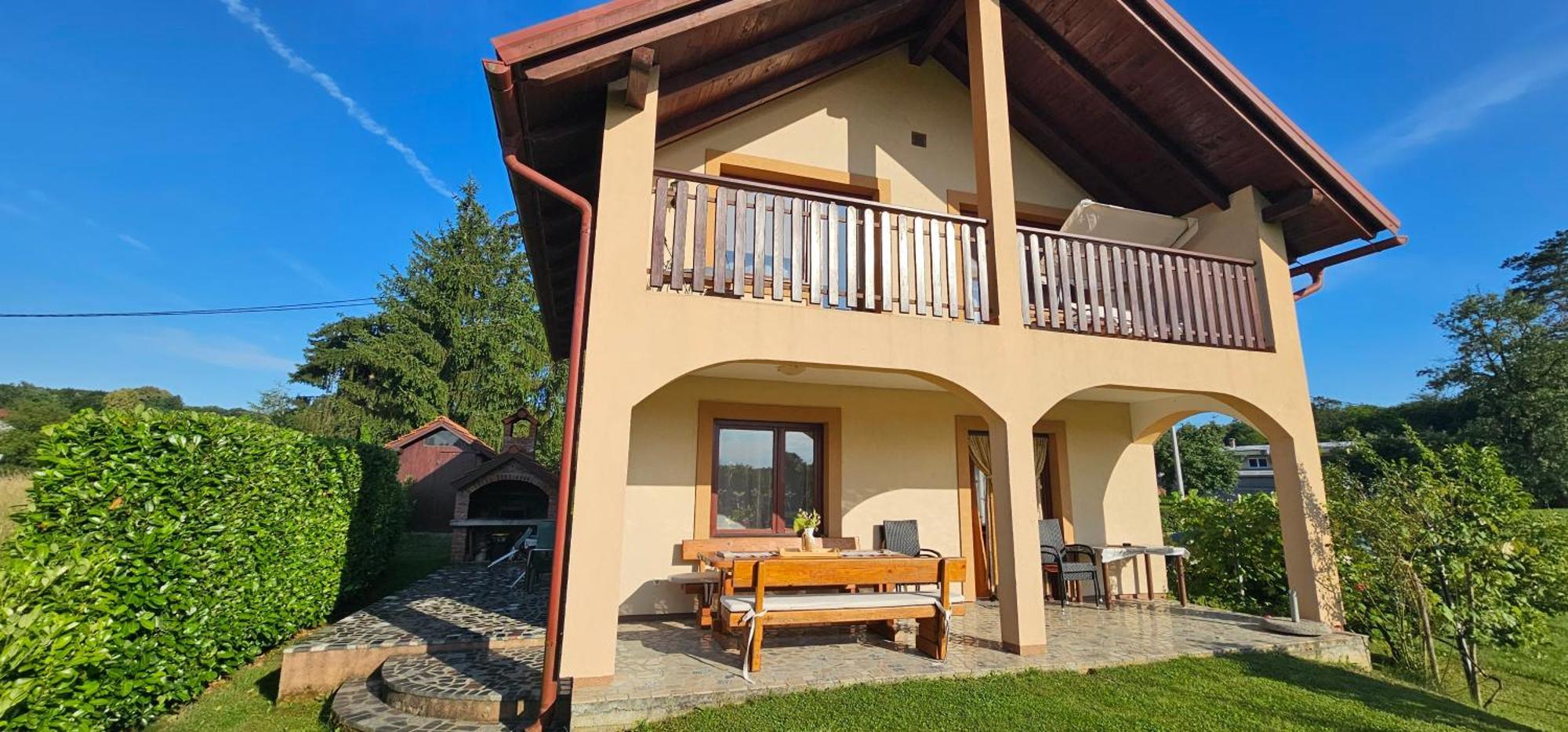 Holiday House And Apartments Vale Дуга Реса Екстериор снимка